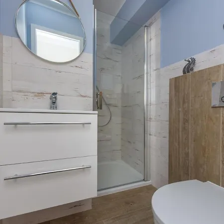 Avis - Skwer Kosciuszki 34a * 그디니아